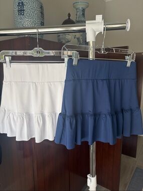 SCALES Ruffle Tennis/ golf Skort- Navy and White size xs lot of 2 NWT